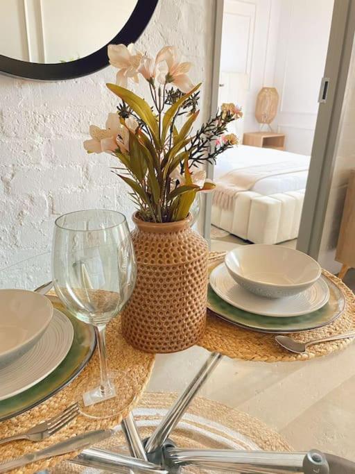 Exquisite one bedroom Maboneng apartment - Housity