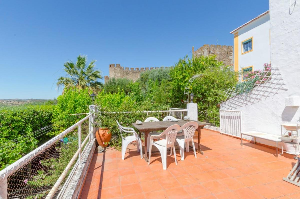Fabulous country house with pool - Housity