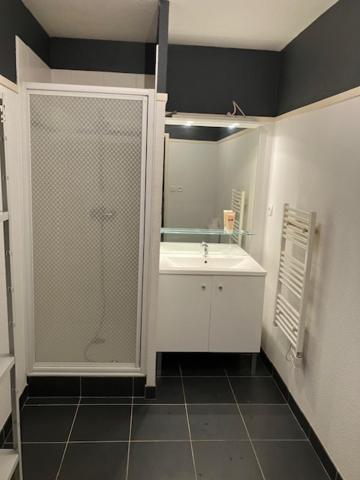 STUDIO BORDEAUX - Hizvo