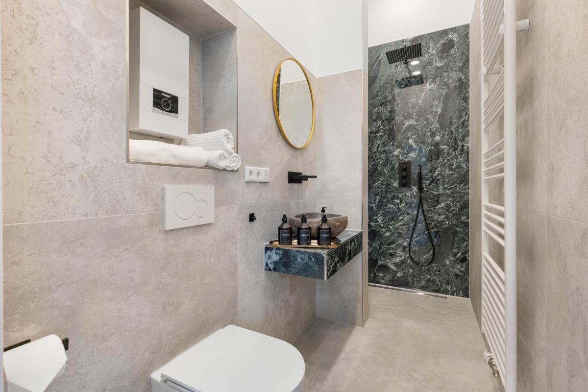 NEW I LUXUS Suite I Kingbed I Center - Hizvo