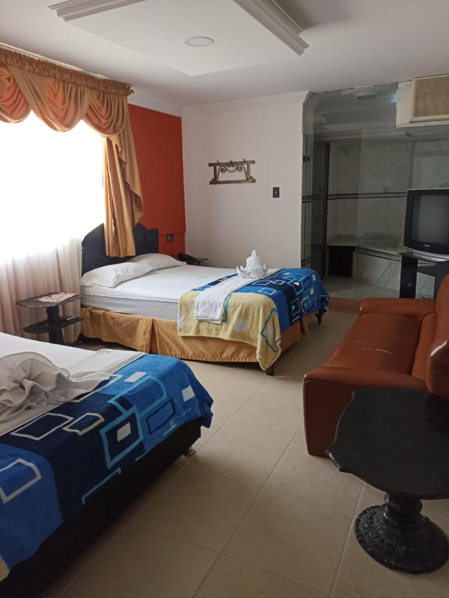 Hotel Residencias Noches De París - Housity