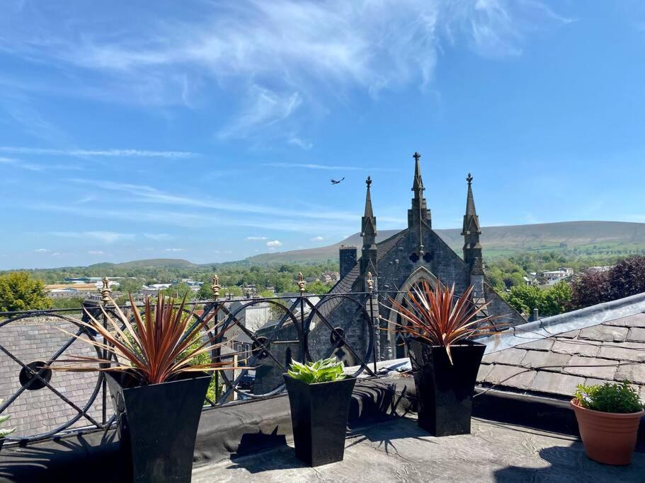 Boutique penthouse apartment with rooftop terrace - Housity