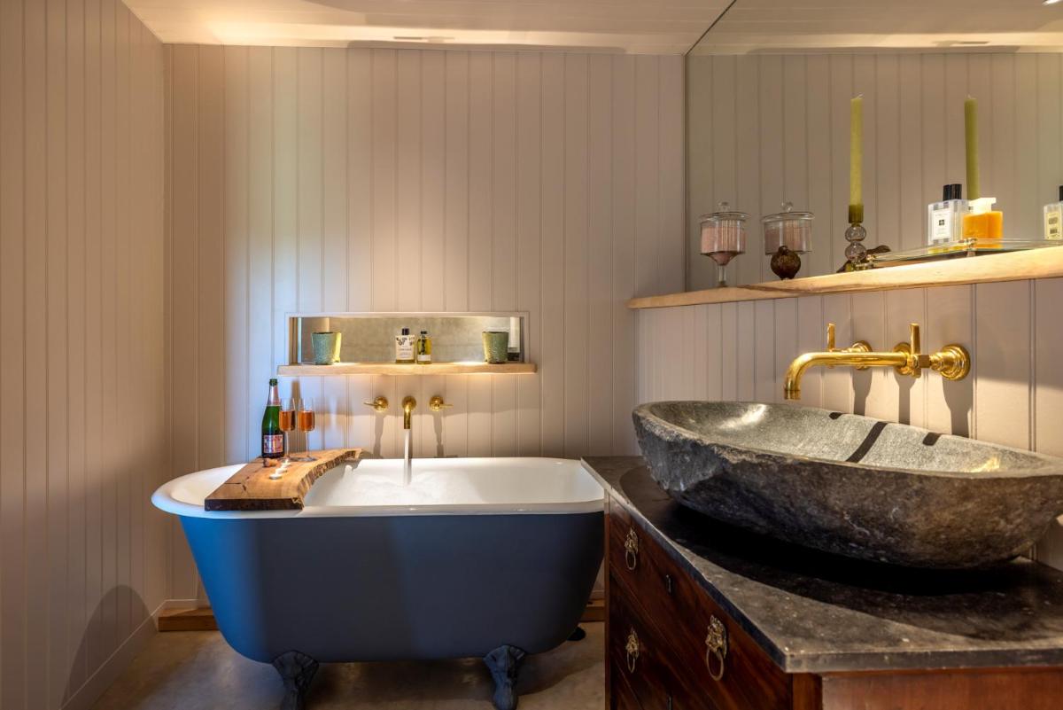 Cambridge Country Cottages - Housity