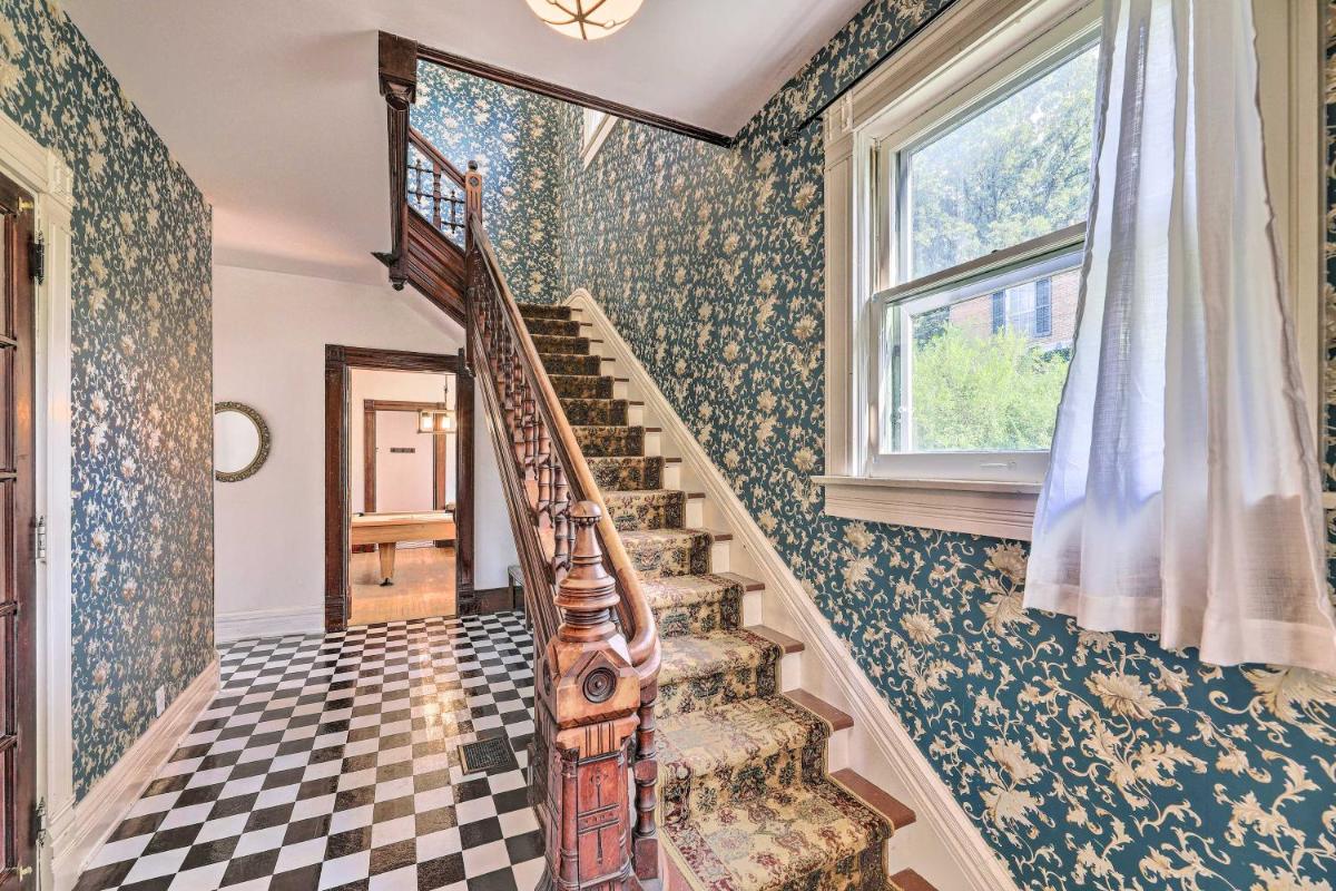 NEW Grand Historic Home - 4 Mi to WEC! - Housity