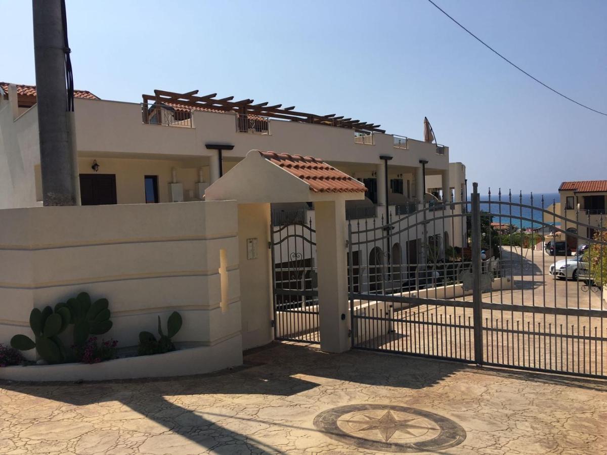 Zambrone Beach Villas - Housity
