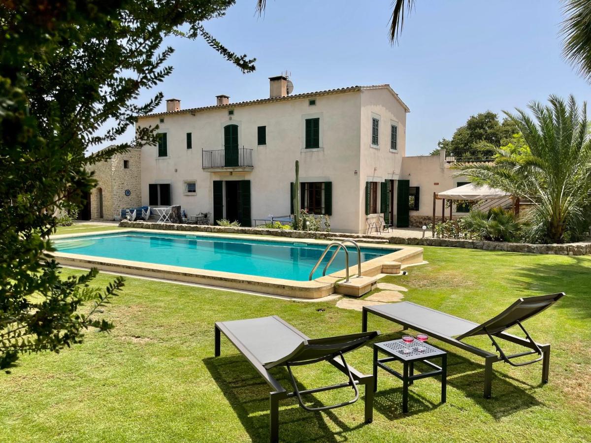 Son Jordi nou, beautiful villa near Alaro big swimming pool, BBQ mountain views 12people - Housity