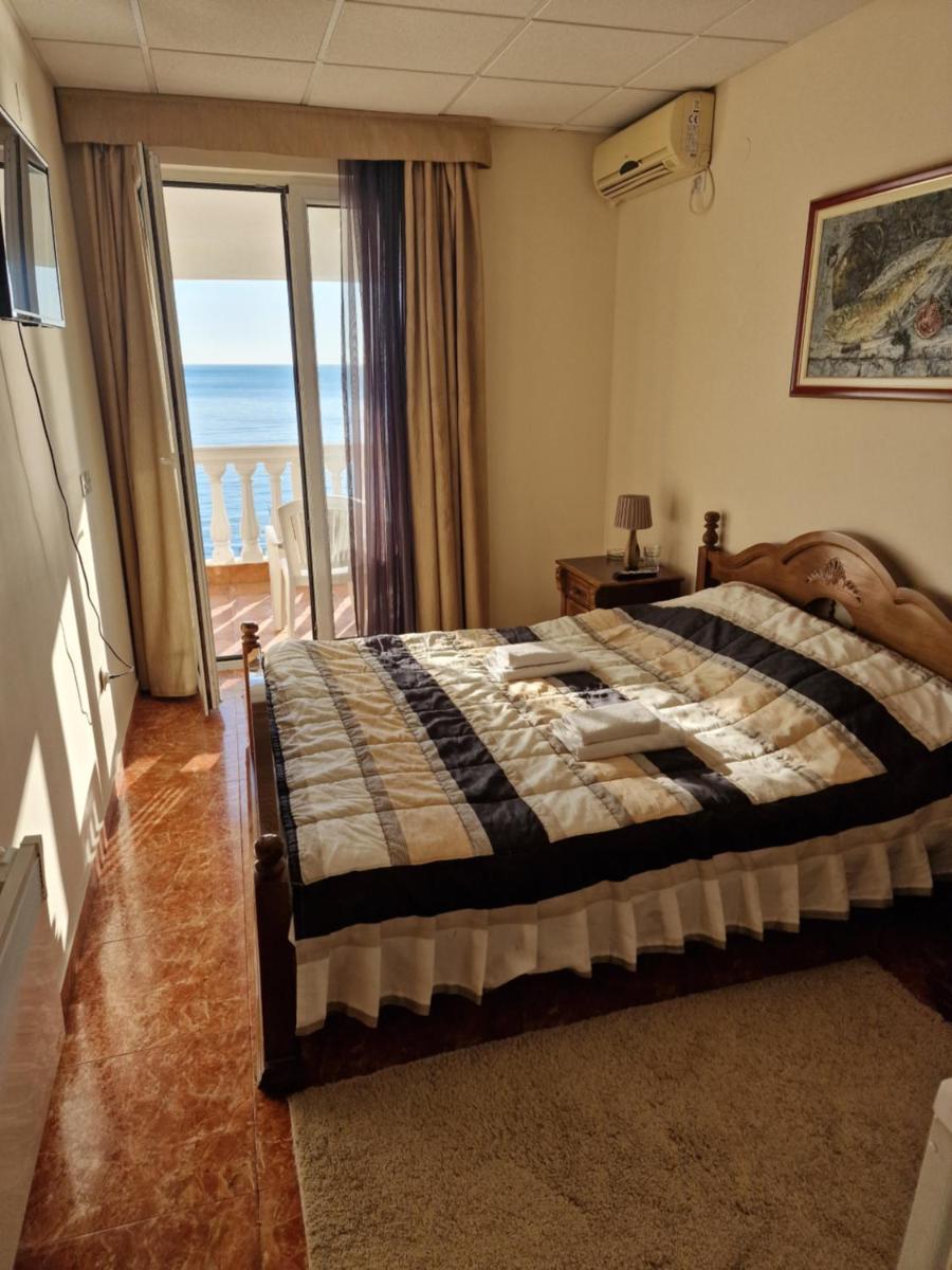 Villa Izvor - Housity