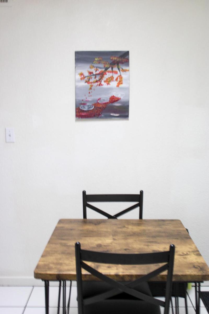 Cozy close to everything shared space!!! - Housity