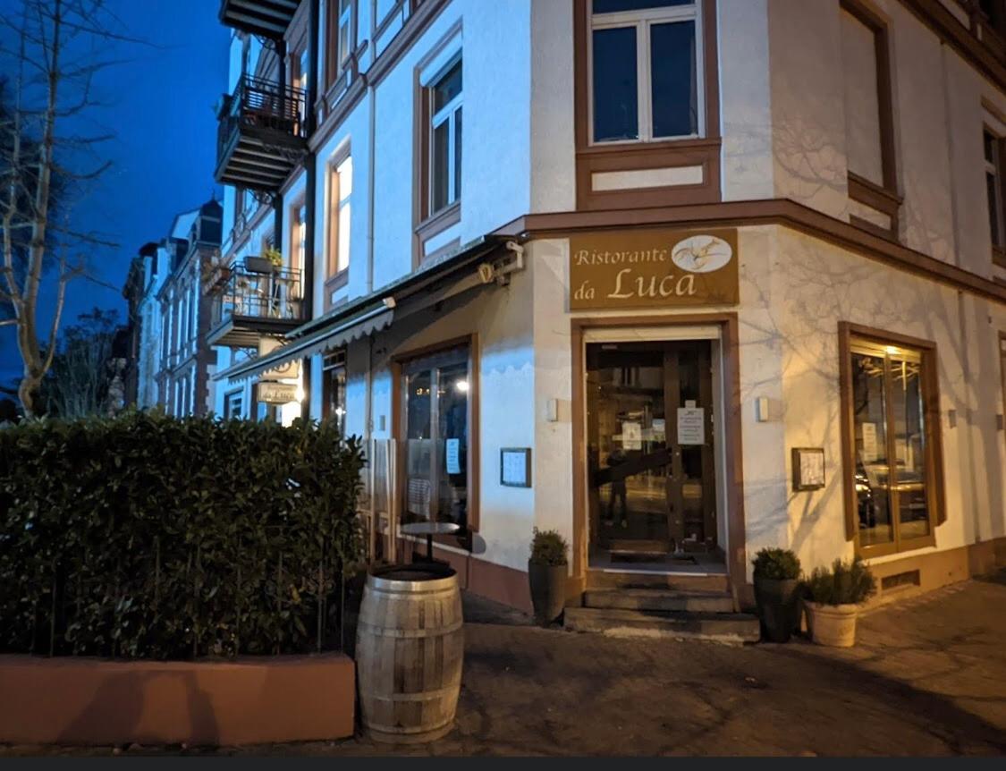 Luxus 2 Zi Apartment in Bestlage Frankfurt + Klima - Housity
