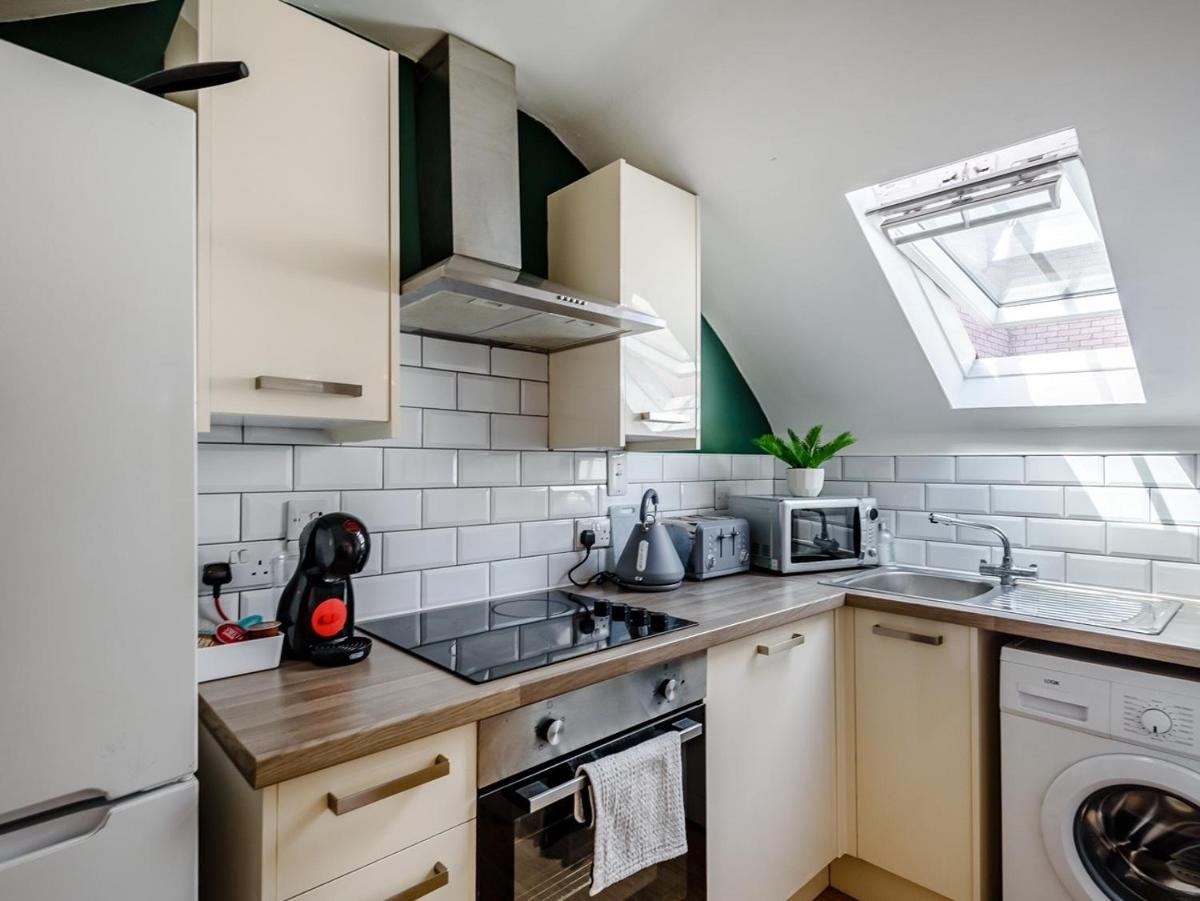Suitetrails - Modern Apartment in Central Lincoln