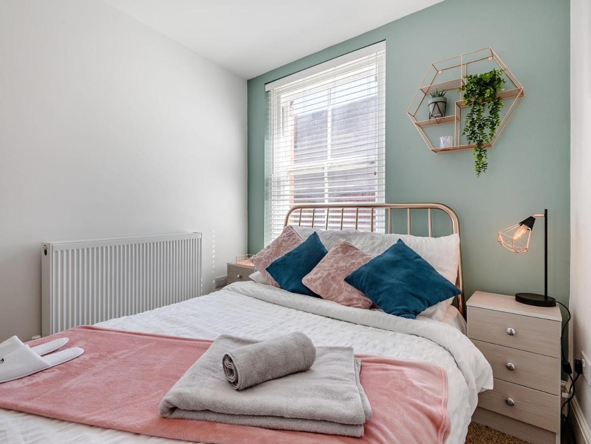 Suitetrails - Modern Apartment in Central Lincoln