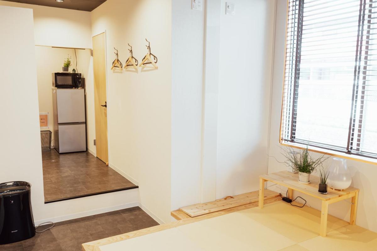 Spacious One Room Apartment for up to 5ppl w Kitchenette - space kuhonji - Housity