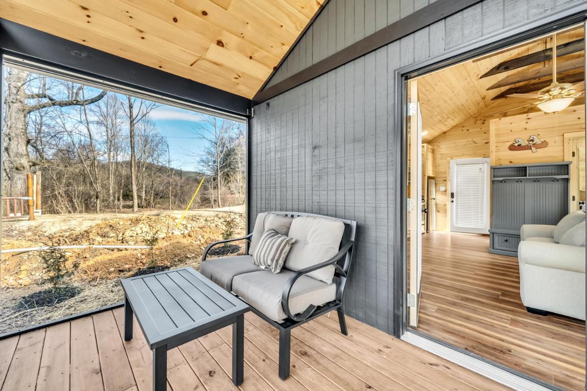 The Cottage At Greenbriar Creek - Housity