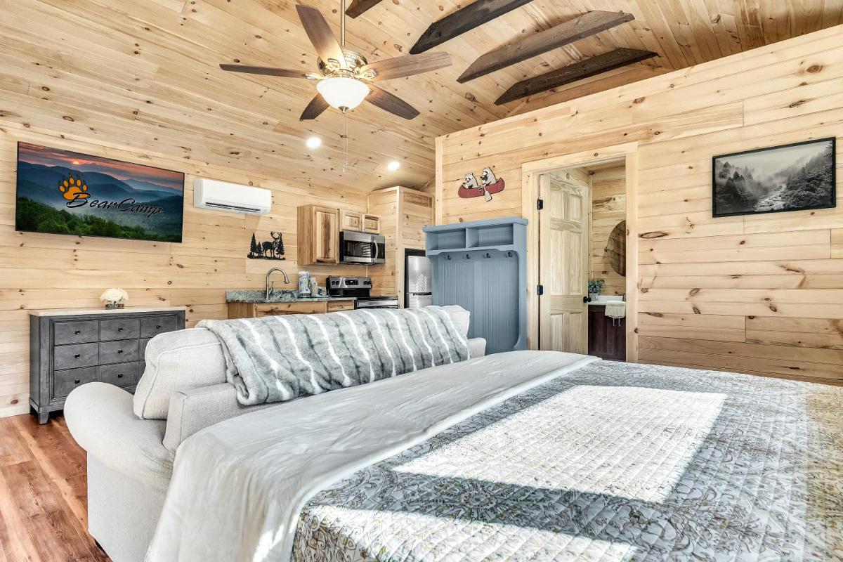 The Cottage At Greenbriar Creek - Housity