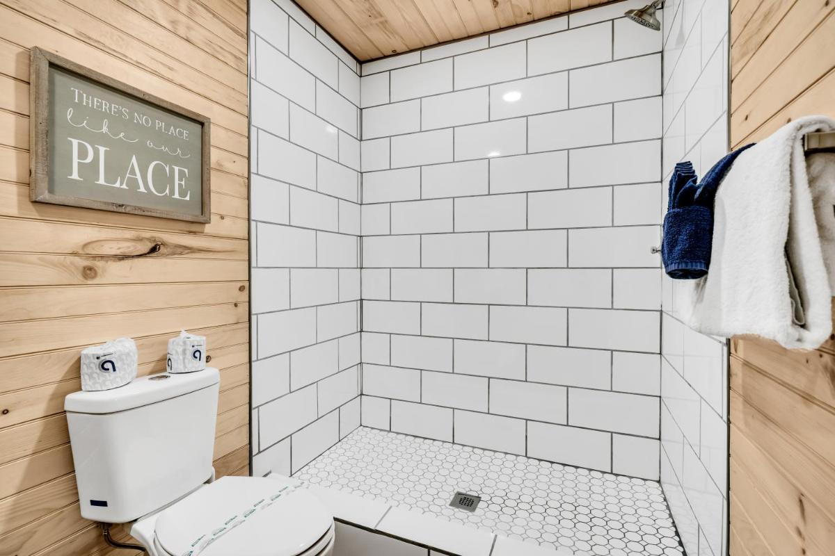 The Cottage At Greenbriar Creek - Housity