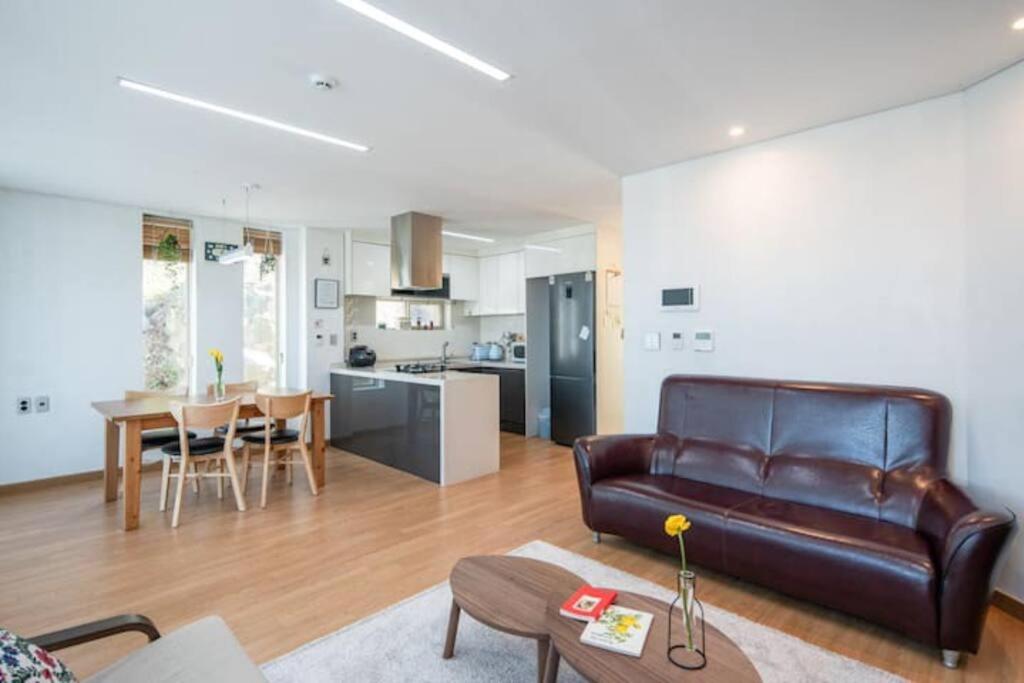 Mino House - Housity