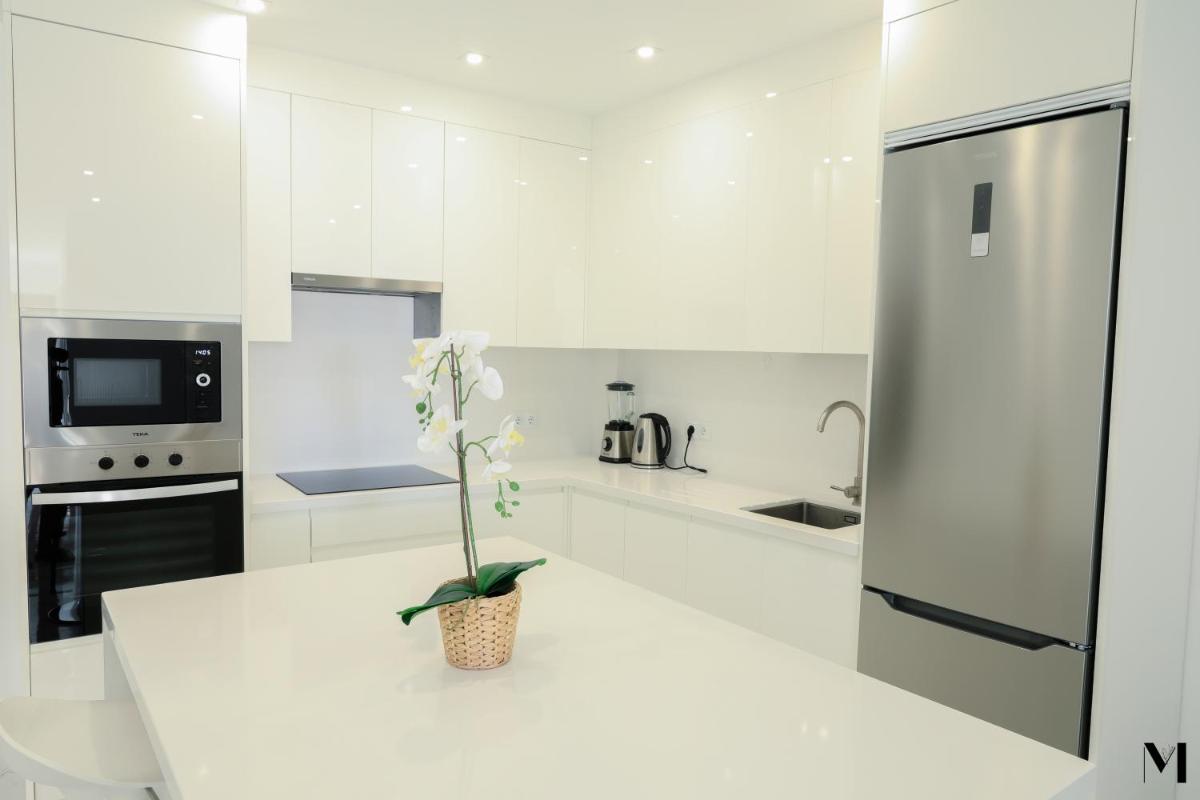 Aqua Vista Playa San Juan - Housity