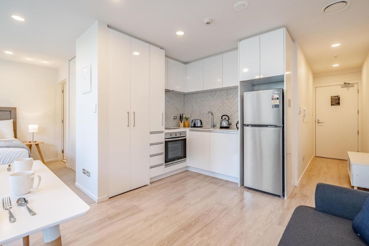 1-bedroom unit in CBD with pool - Housity