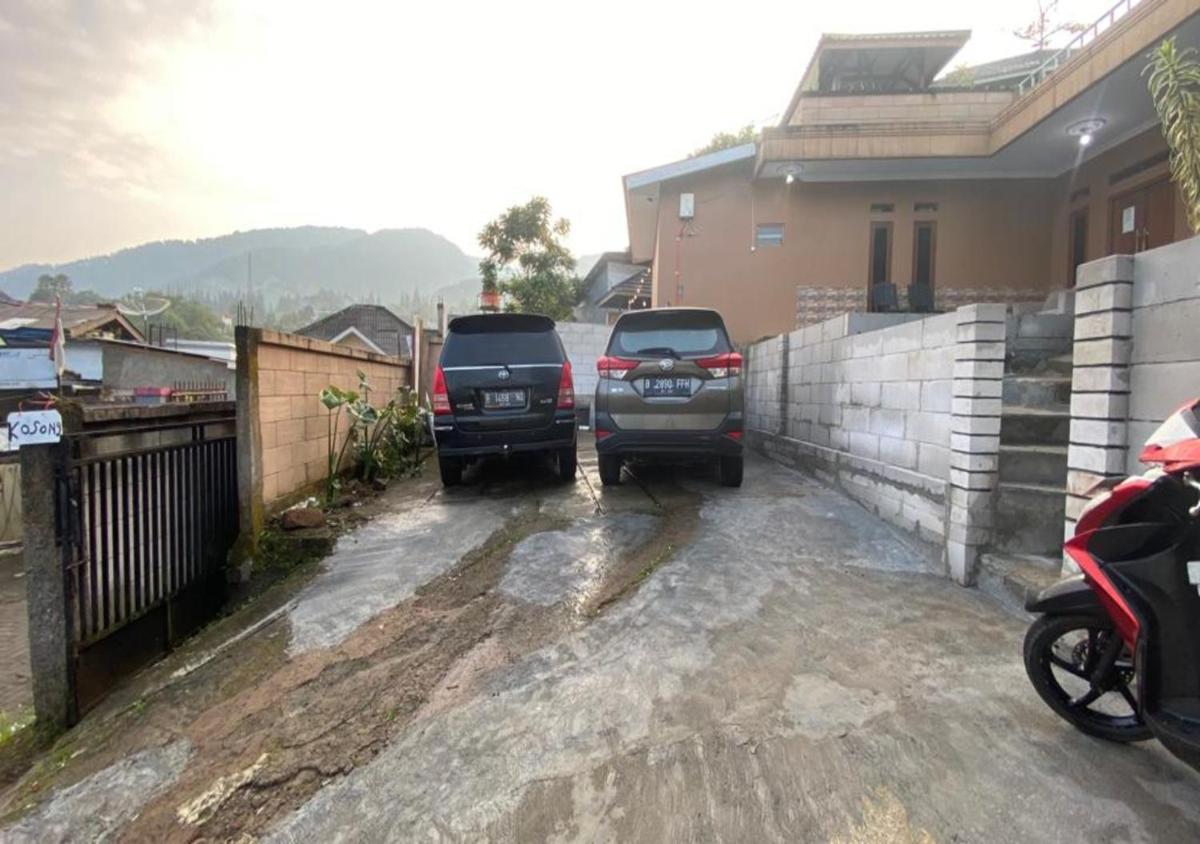 Villa Edwin Puncak - Housity