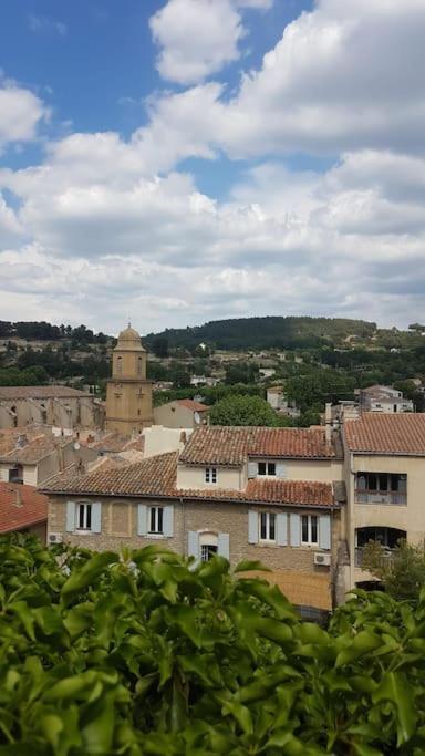 Au cœur de Saint Chamas - Housity