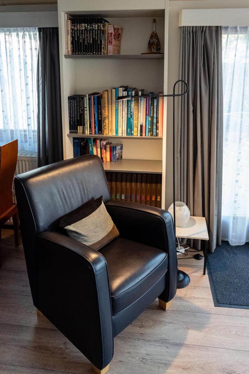 COZY & SPACIOUS PLACE ON A QUIET SPOT IN THE MIDDLE OF THE NETHERLANDS with free use of 2 women's and 2 men's bikes plus child seat - Housity