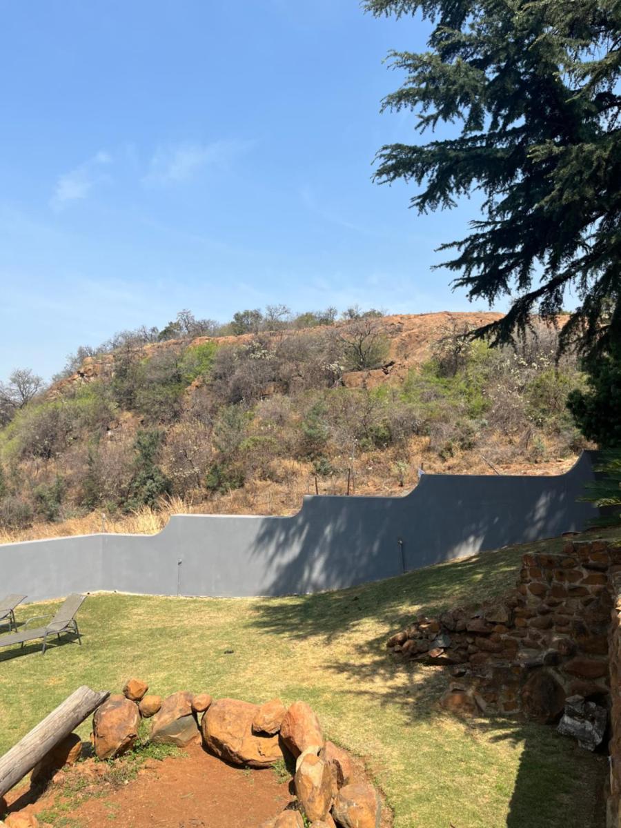 Glenvista Home with a View - Housity