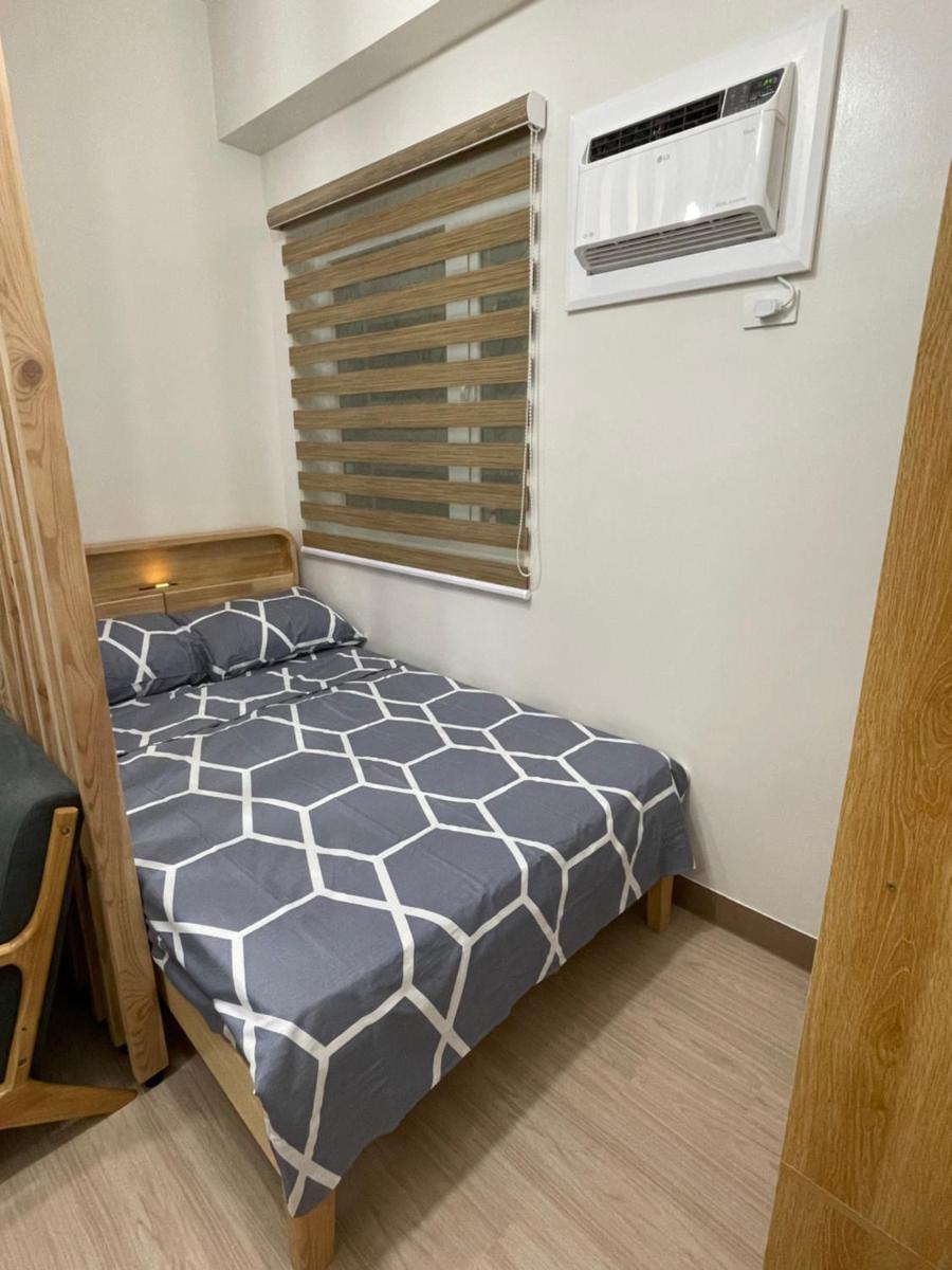 Euphoria Staycation at SMDC Trees Residences - Housity