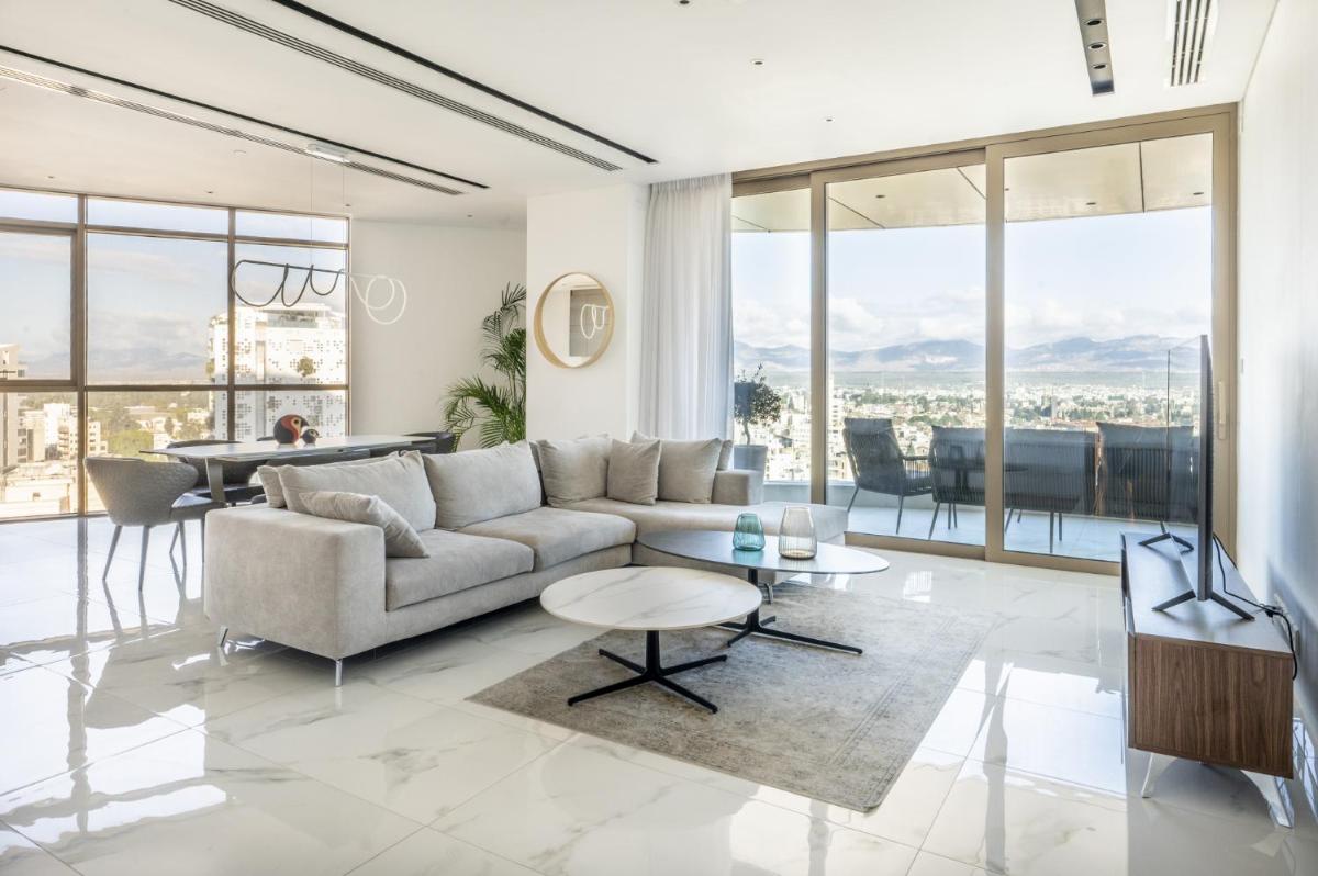 360 Nicosia - Luxury Apartment Panoramic View - Housity