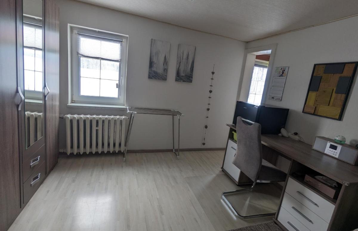 Landhaus "Kühler Morgen", Appartement mit 140er Futonbett, Teeküche, Bad - Housity