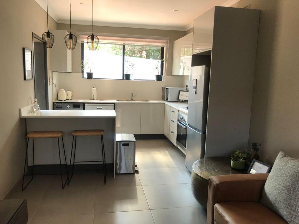 Exquisite one bedroomed apartment - 2043 - Hizvo