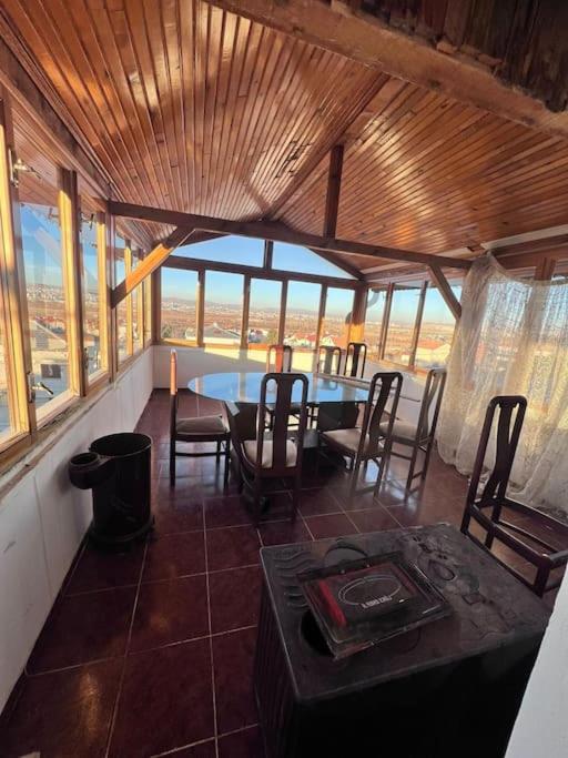 Şehir Manzaralı Büyük Bahçeli Villa - Housity