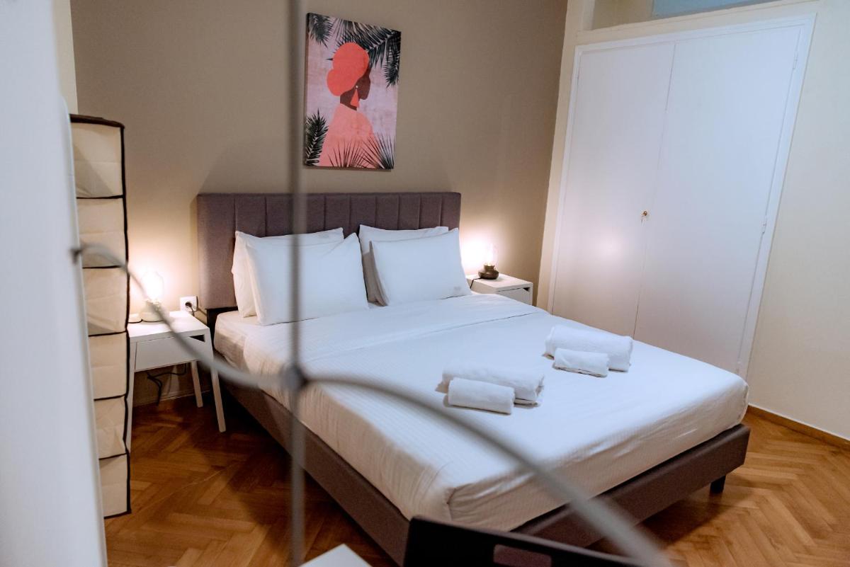 Plaka Apartment - Housity