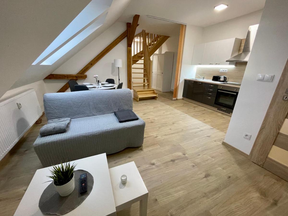 Apartmány Bechyně - Housity