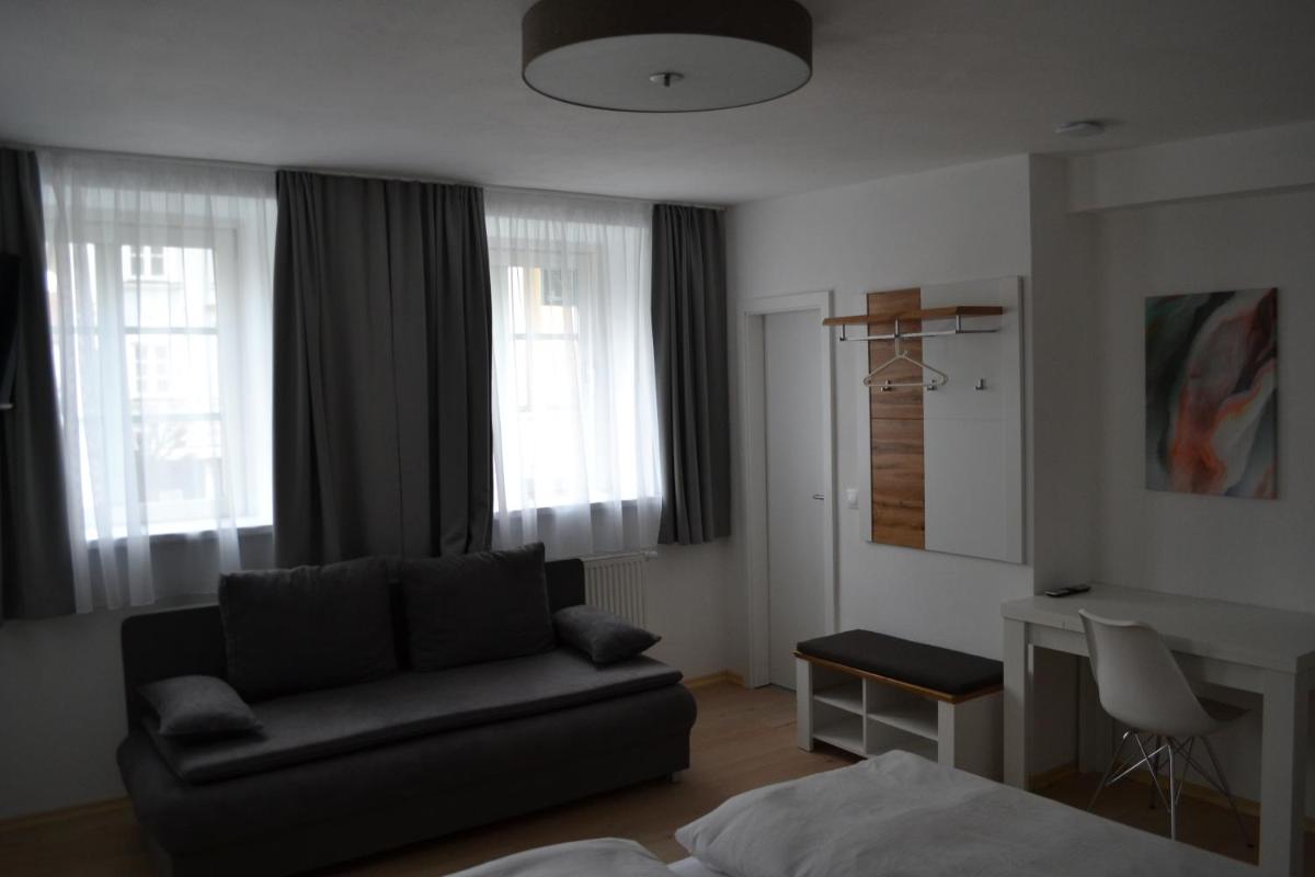 Hotel - PLATIA - Housity