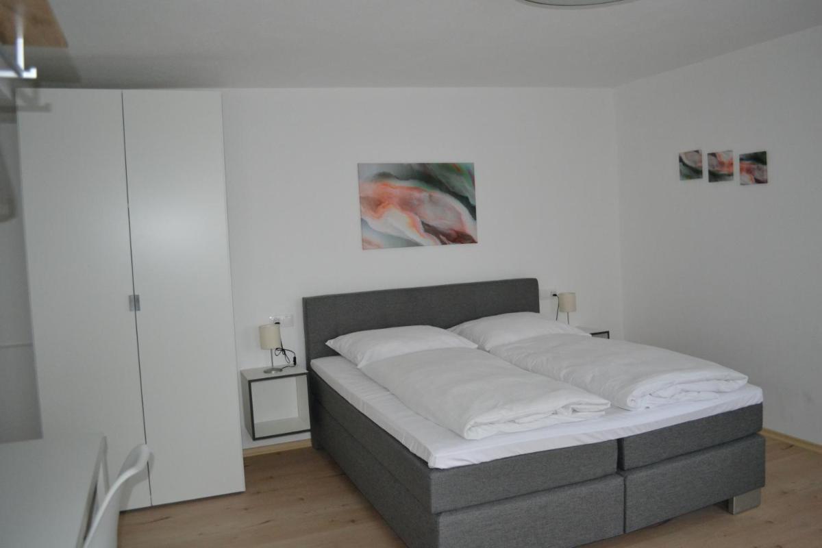 Hotel - PLATIA - Housity