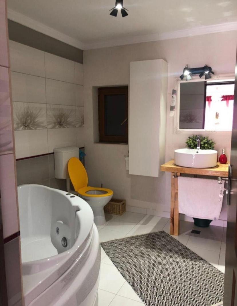 casa cu lavanda - Housity
