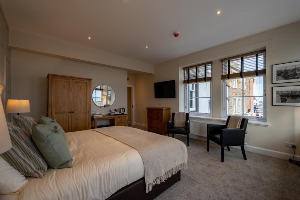 The Waterfront - Housity