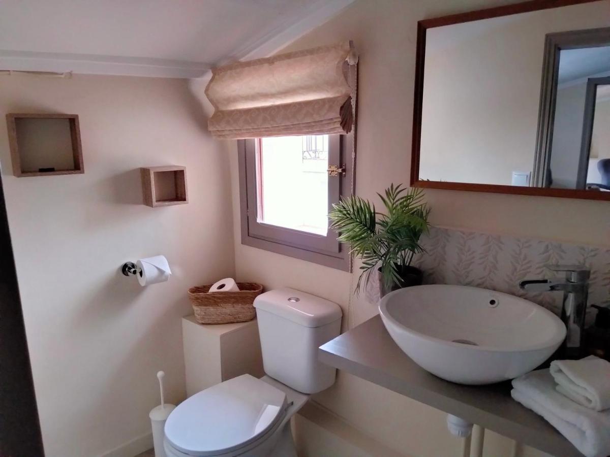 Les Penyetes Boutique Bed and Breakfast - Housity