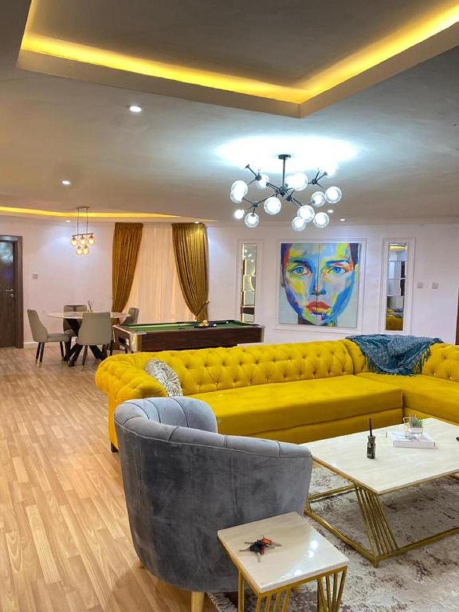 3 Bedroom Comfy Apartment - Housity