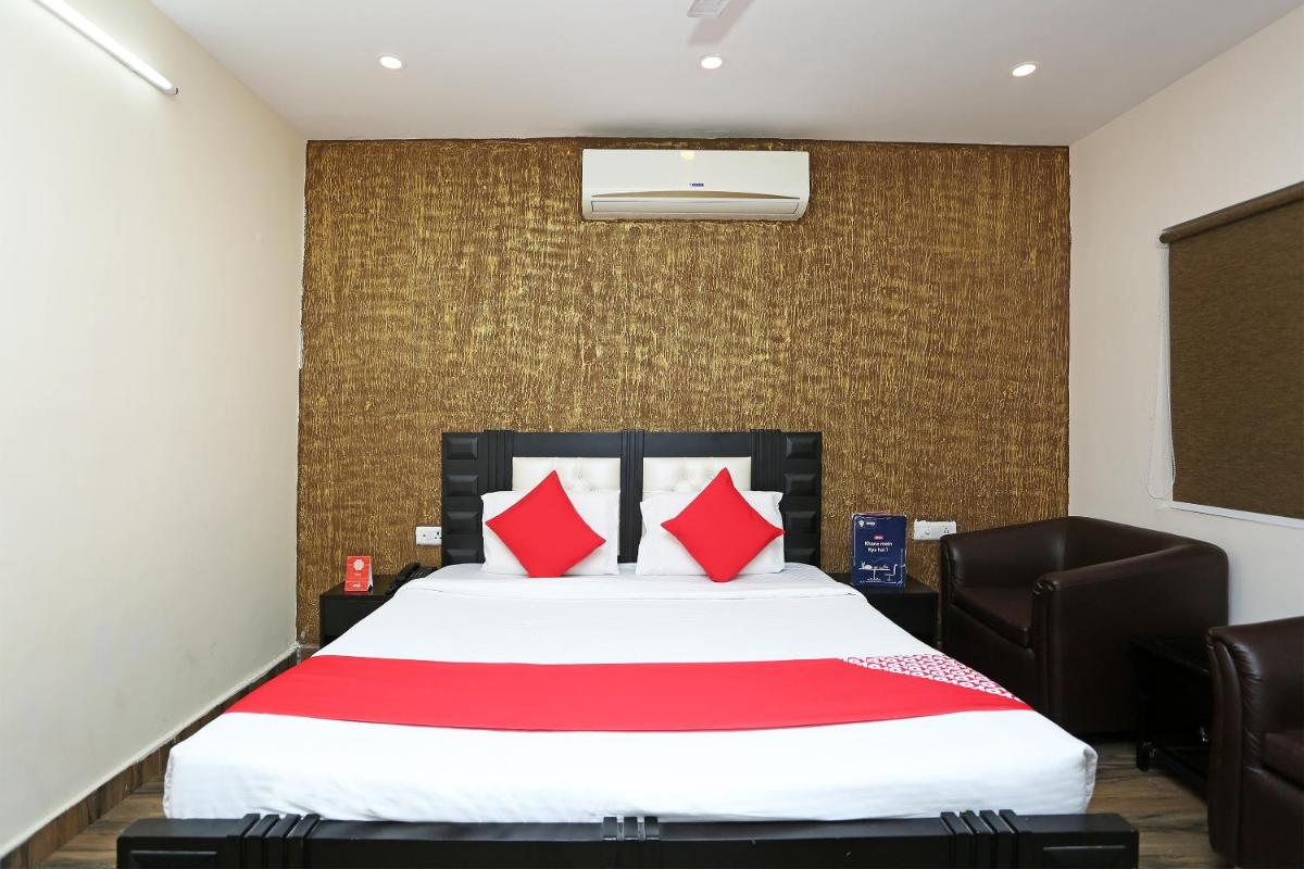 OYO The Grand, Jammu - Housity