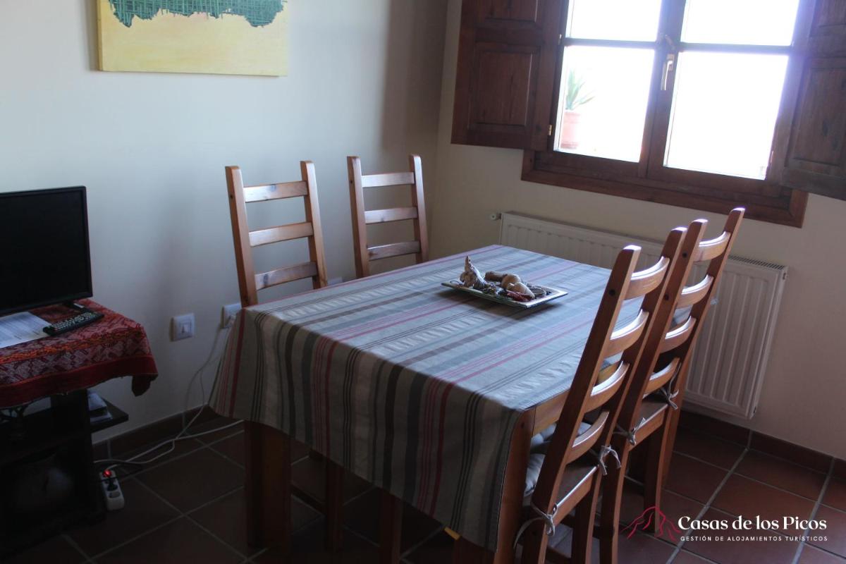 Alojamiento turístico La Casuca de Kika - Casas de Los Picos - Housity
