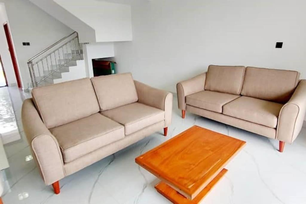 Chichi Luxurious - Kudu - Housity