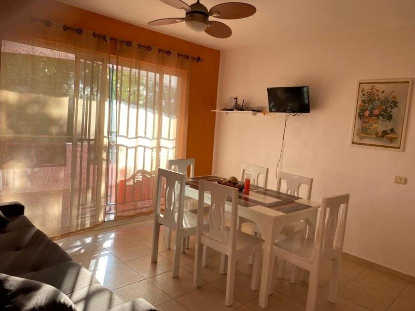 Sunny Apartment - Housity