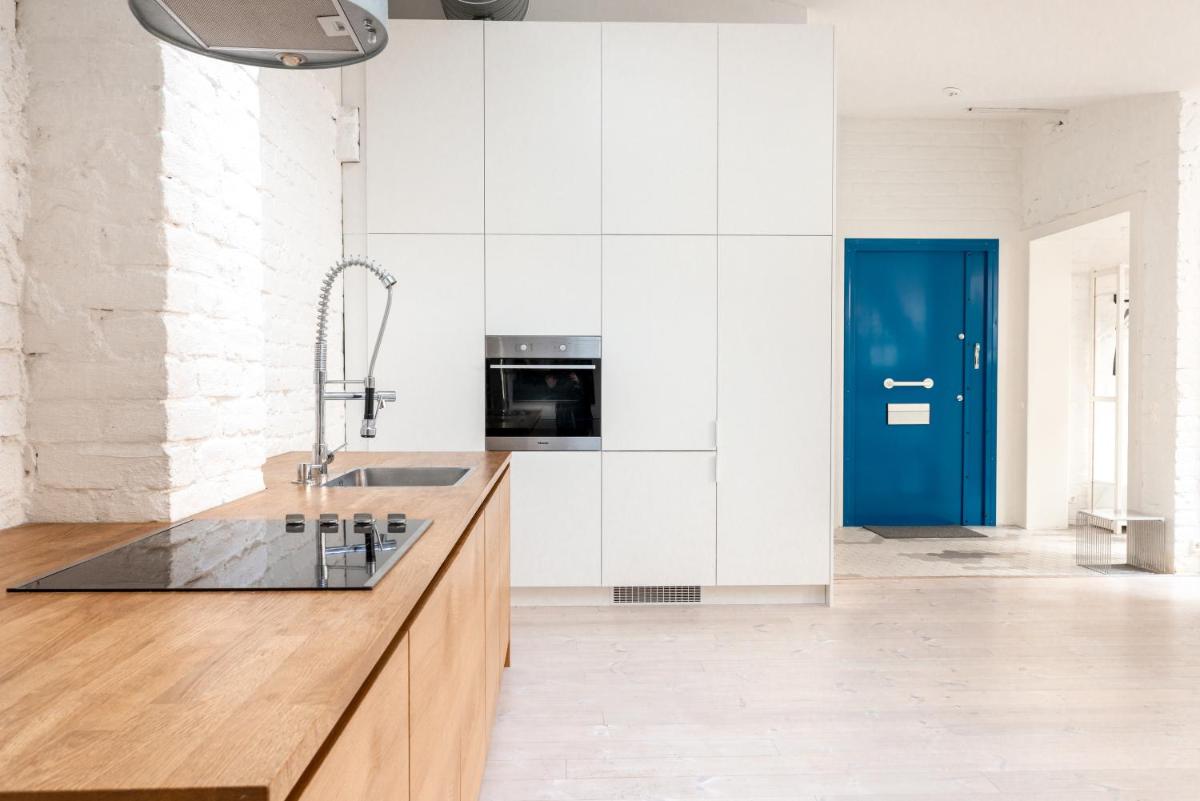 POISTA 2ndhomes Stunning and Luminous 2BR Loft House w Sauna in Eira - Housity