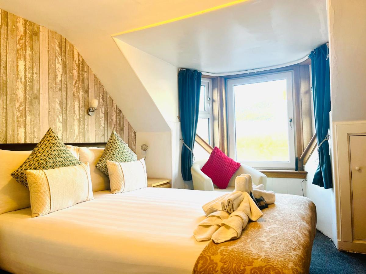 Rowantreebank Bed and Breakfast - Housity