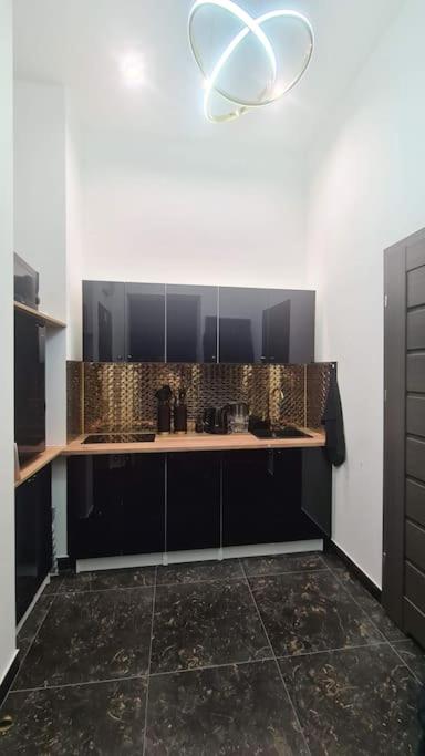 Apartament Złoty z Jacuzzi - Hizvo