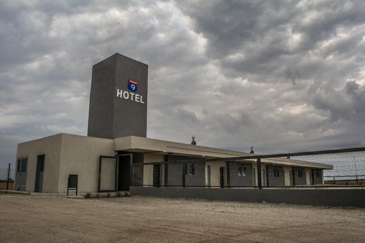 Suitetrails - HOTEL PARADOR 9