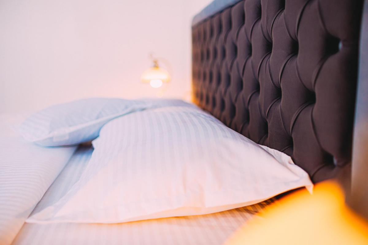 Motel Piatra Corbului - Housity