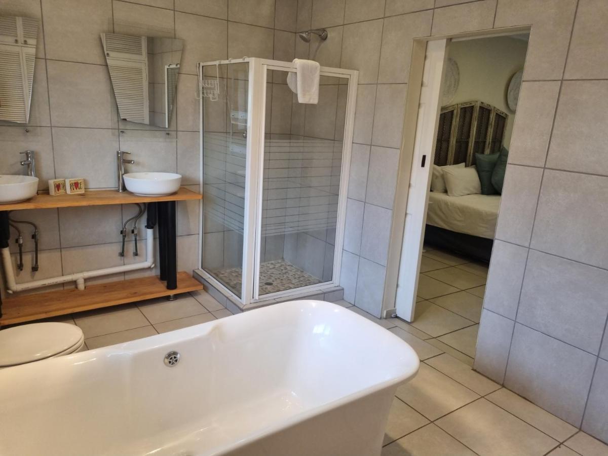 Sha-Mani Guesthouse & Conference Venue - Housity