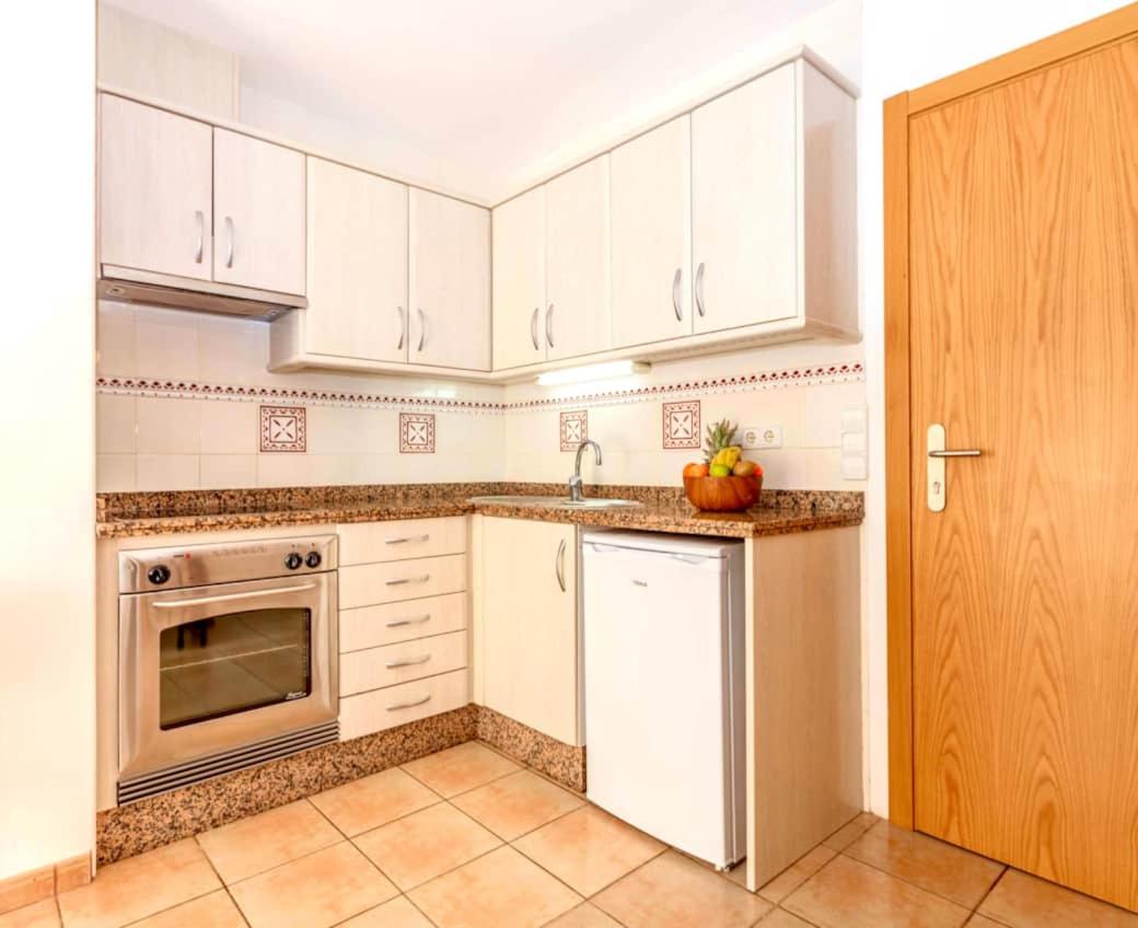 APARTAMENTO SA VARADERO 2S VISTA MARE LATERALE - Housity